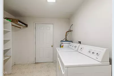 8320 Blackwell Road, Central Point, OR 97502 - Photo 17