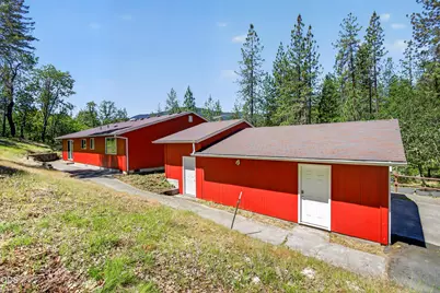 2850 E Evans Creek Road, Rogue River, OR 97537 - Photo 7