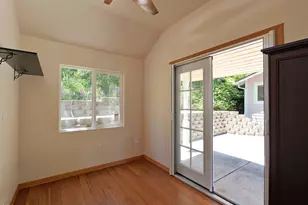 12 Pine St, Shady Cove, OR 97539 - Photo 27