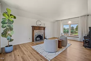 21770 Eastmont Dr, Bend, OR 97701 - Photo 11