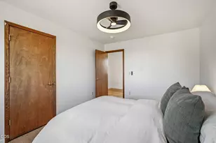 21770 Eastmont Dr, Bend, OR 97701 - Photo 45