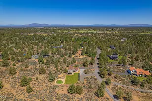 21770 Eastmont Dr, Bend, OR 97701 - Photo 65
