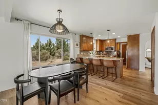 21770 Eastmont Dr, Bend, OR 97701 - Photo 27
