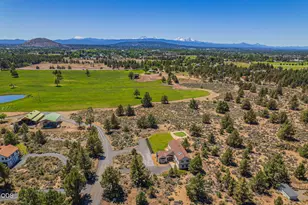 21770 Eastmont Dr, Bend, OR 97701 - Photo 87
