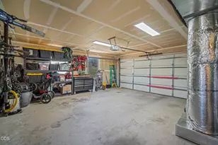 21770 Eastmont Dr, Bend, OR 97701 - Photo 67
