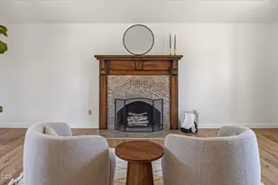 21770 Eastmont Dr, Bend, OR 97701 - Photo 9