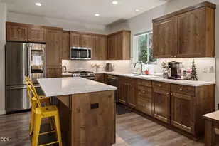 968 NE Paula Dr, Bend, OR 97701 - Photo 3