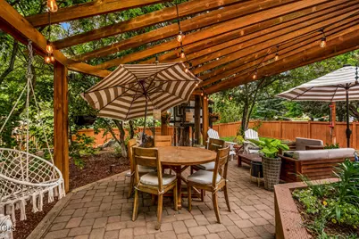 157 NW Black Hawk Avenue, Bend, OR 97703 - Photo 21