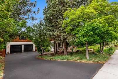 157 NW Black Hawk Avenue, Bend, OR 97703 - Photo 43