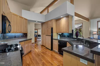 343 Mount Washington Drive, Bend, OR 97702 - Photo 11