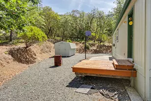 5121 Cloverlawn Dr, Grants Pass, OR 97527 - Photo 37