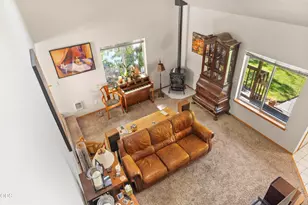 922 NW Ogden Ave, Bend, OR 97703 - Photo 7