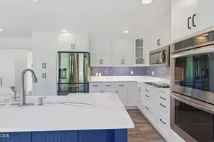 106 Creek View Ln, Rogue River, OR 97537 - Photo 11