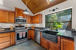 104 NW Dawnhill Ct, Grants Pass, OR 97526 - Photo 7