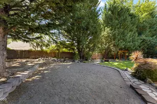 104 NW Dawnhill Ct, Grants Pass, OR 97526 - Photo 43