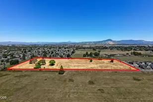 4922 Gebhard Rd, Central Point, OR 97502 - Photo 1