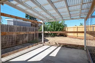 1005 N 10th St, Central Point, OR 97502 - Photo 15