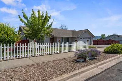 2550 SW Elmer Nelson Lane, Grants Pass, OR 97527 - Photo 3