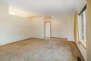 6565 NW Homestead Way, Redmond, OR 97756 - Photo 7