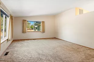 6565 NW Homestead Way, Redmond, OR 97756 - Photo 5