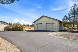 6565 NW Homestead Way, Redmond, OR 97756 - Photo 5