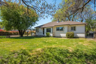 118 S Caves Avenue, Cave Junction, OR 97523 - Photo 1