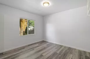 118 S Caves Ave, Cave Junction, OR 97523 - Photo 17