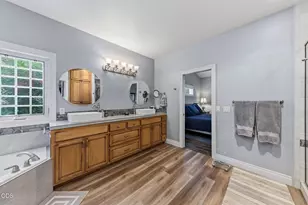 1085 Oak Grove, Eagle Point, OR 97524 - Photo 31