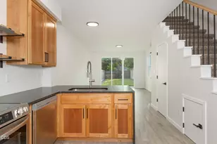 1312 NW Conklin Ave, Grants Pass, OR 97526 - Photo 9