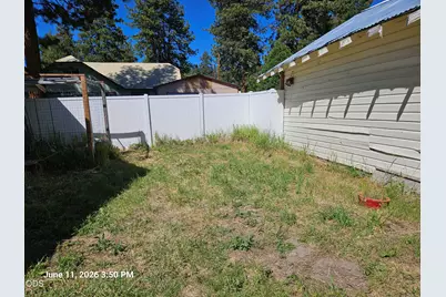 139 S 2nd Avenue, Chiloquin, OR 97624 - Photo 17