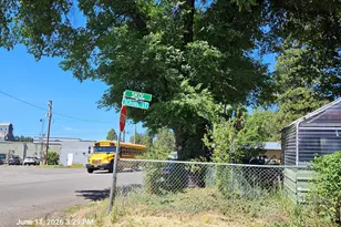 139 S 2nd Ave, Chiloquin, OR 97624 - Photo 19