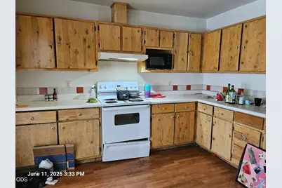 139 S 2nd Avenue, Chiloquin, OR 97624 - Photo 7