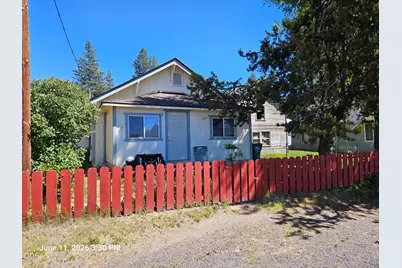 139 S 2nd Avenue, Chiloquin, OR 97624 - Photo 3