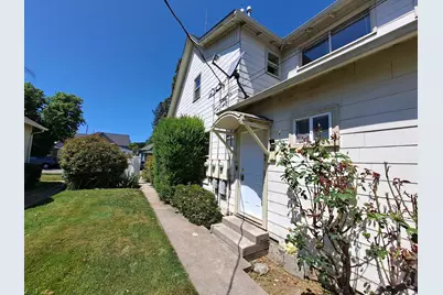 325 W 4th Street, Medford, OR 97501 - Photo 21