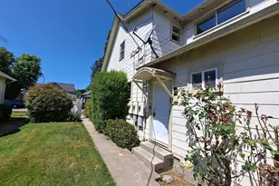 325 W 4th St, Medford, OR 97501 - Photo 21