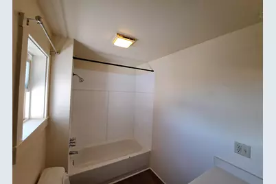 325 W 4th Street, Medford, OR 97501 - Photo 25