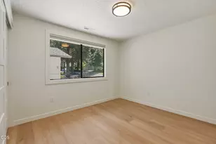 20422 Bullblock Rd, Bend, OR 97702 - Photo 19
