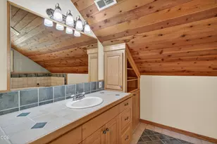307 Hillcrest St, Ashland, OR 97520 - Photo 21