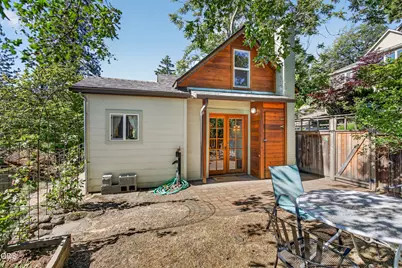 307 Hillcrest Street, Ashland, OR 97520 - Photo 27