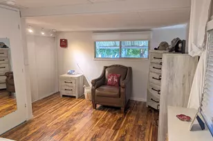 1055 N 5th St, Jacksonville, OR 97530 - Photo 11