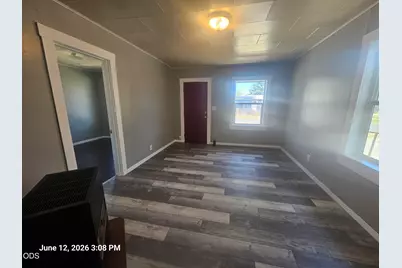1008 Owens Street, Klamath Falls, OR 97601 - Photo 5