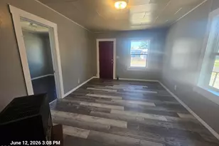 1008 Owens St, Klamath Falls, OR 97601 - Photo 5