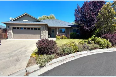 3272 Nellie Ettinger Lane, Medford, OR 97504 - Photo 1