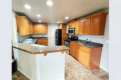 3272 Nellie Ettinger Lane, Medford, OR 97504 - Photo 3