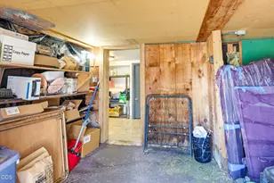 326 N Main St, Ashland, OR 97520 - Photo 47