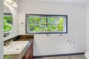 326 N Main St, Ashland, OR 97520 - Photo 35
