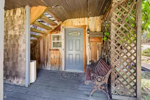 326 N Main St, Ashland, OR 97520 - Photo 23