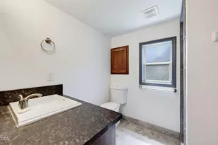 326 N Main St, Ashland, OR 97520 - Photo 17