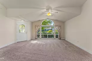 2690 SW Trinity Way, Grants Pass, OR 97527 - Photo 7