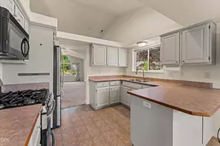 2690 SW Trinity Way, Grants Pass, OR 97527 - Photo 11